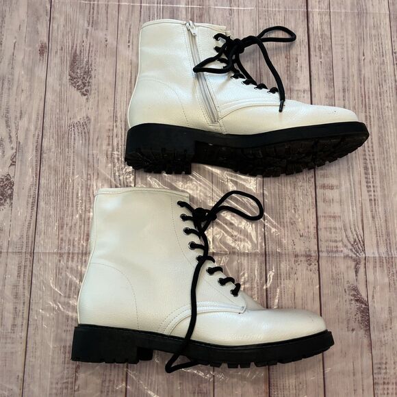 ESPRIT White and Black Shelby Booties White Vegan Leather Combat Boots Size 9 - Picture 5 of 12